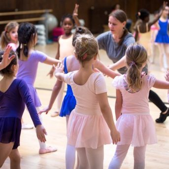 Bild oder Logo der Dankstelle Schule für Ballett und zeitgenössischen Tanz – free your moves